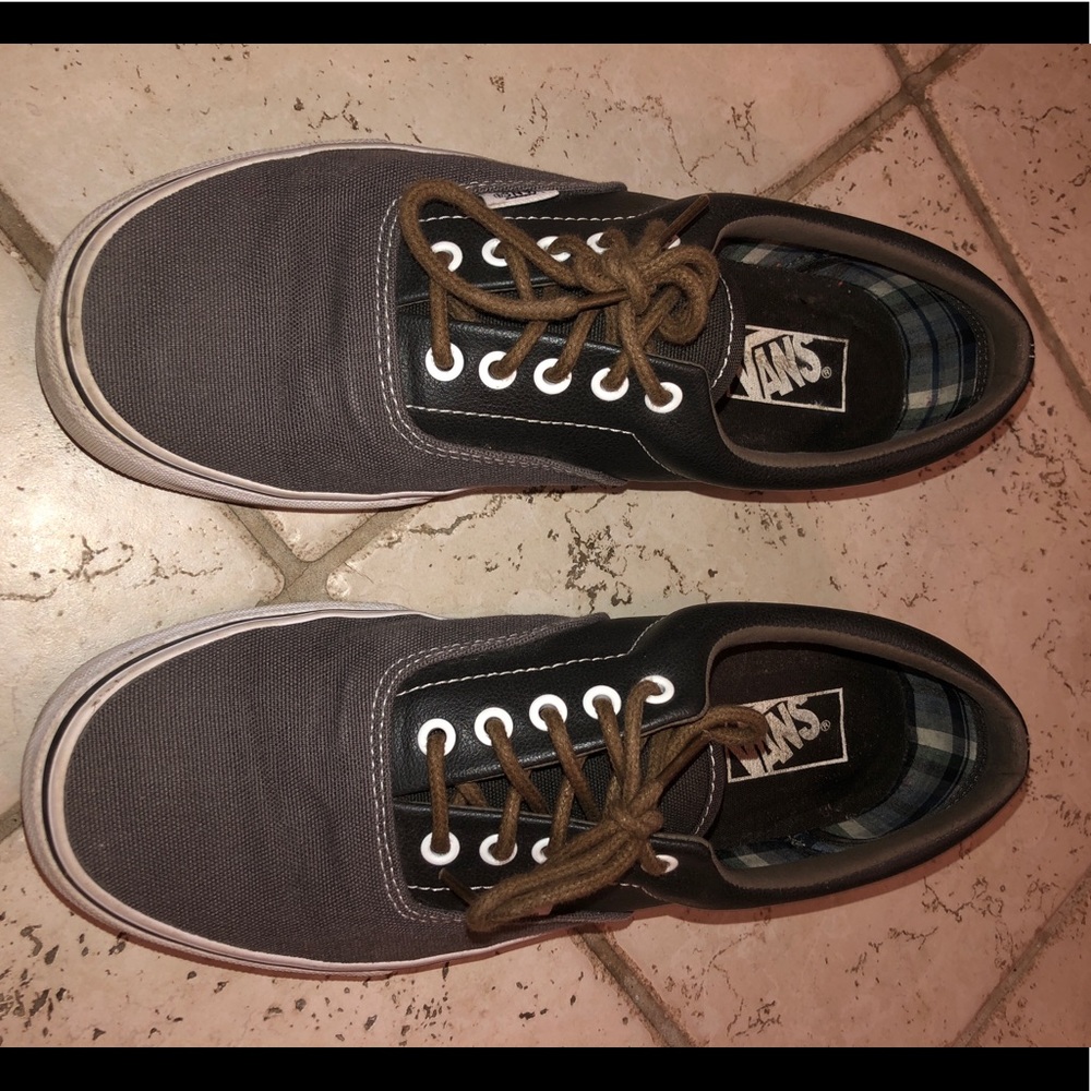 Vans - Picture 2 of 4